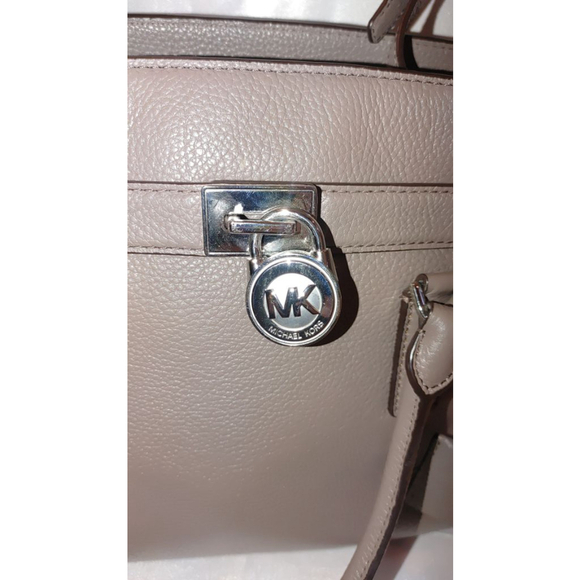 Michael Kors Hamilton - Picture 2 of 7